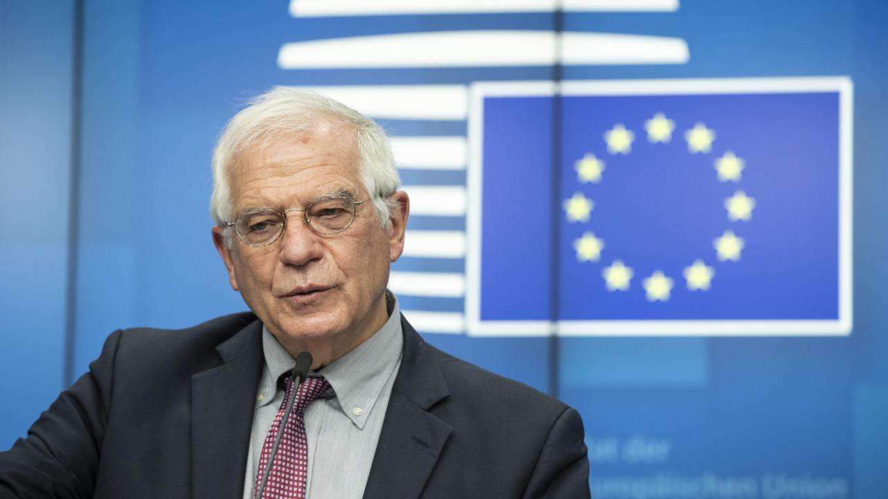 EU:s utrikeschef Josep Borrell sitter både i EU-kommissionen och representerar medlemsländernas utrikesministrar i EU-sammanhang. Arkivbild.