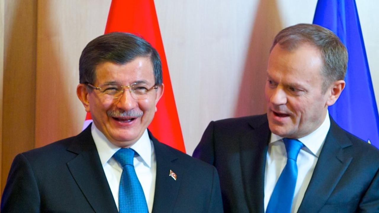 Turkiets premiärminister Ahmet Davutoğlu och Europeiska rådets ordförande Donald Tusk. Arkivbild.