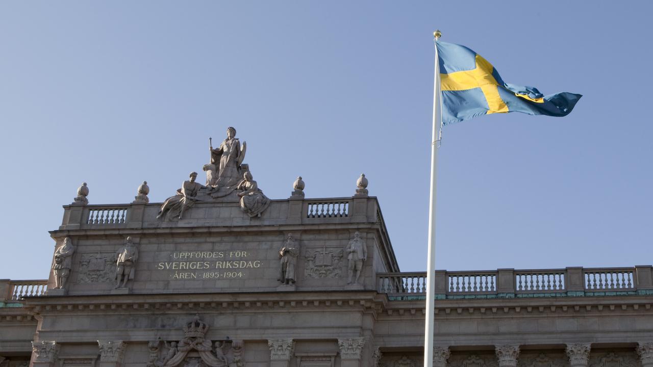 Riksdagen får stöd av 11 parlament i sin kritik mot EU-kommissionen.