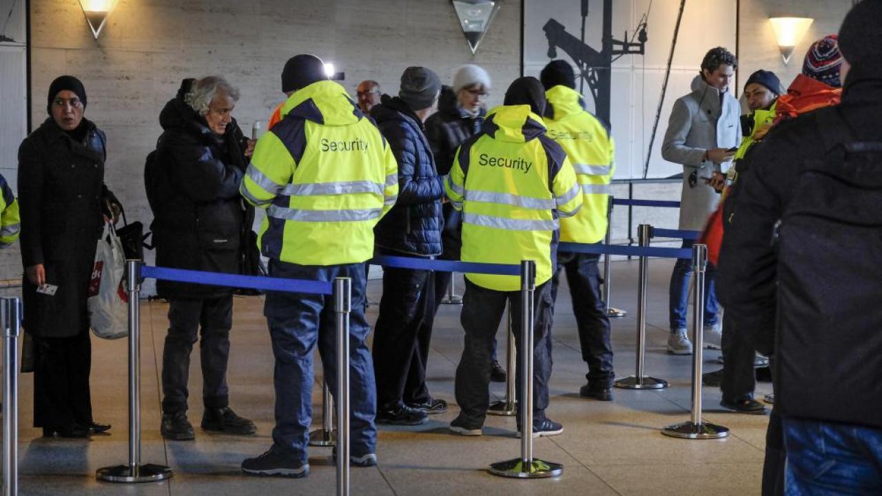 Tidsfristen för de svenska gränskontrollerna löper ut 11 november. Arkivbild.