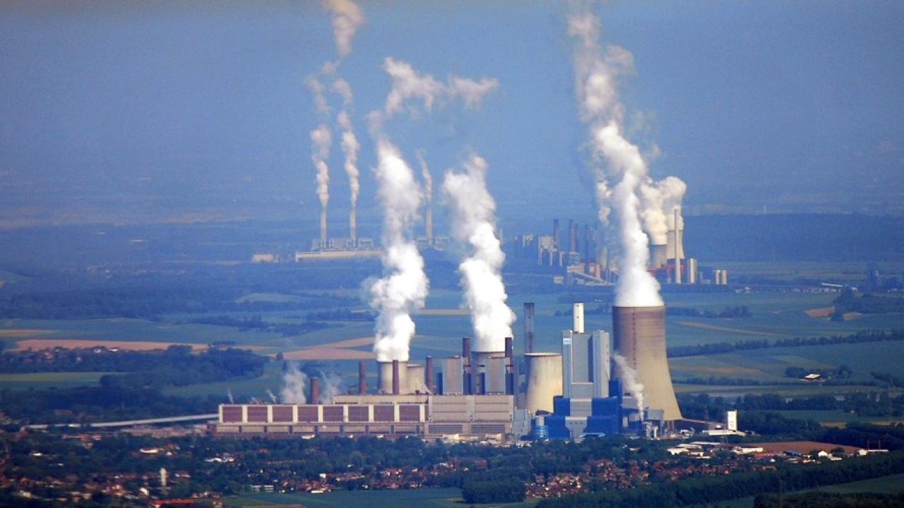 Tyska brunkolkraftwerk. Arkivbild.