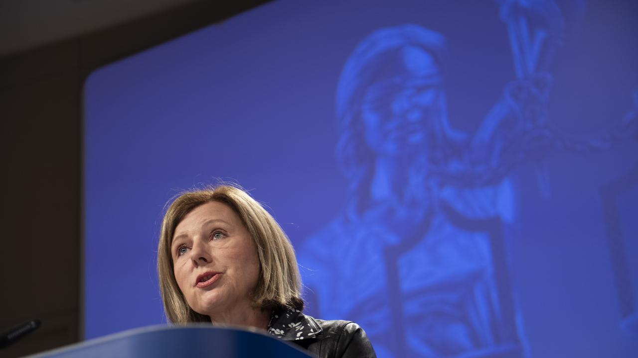 EU-kommissionär Věra Jourová, en tjeckisk liberal. 