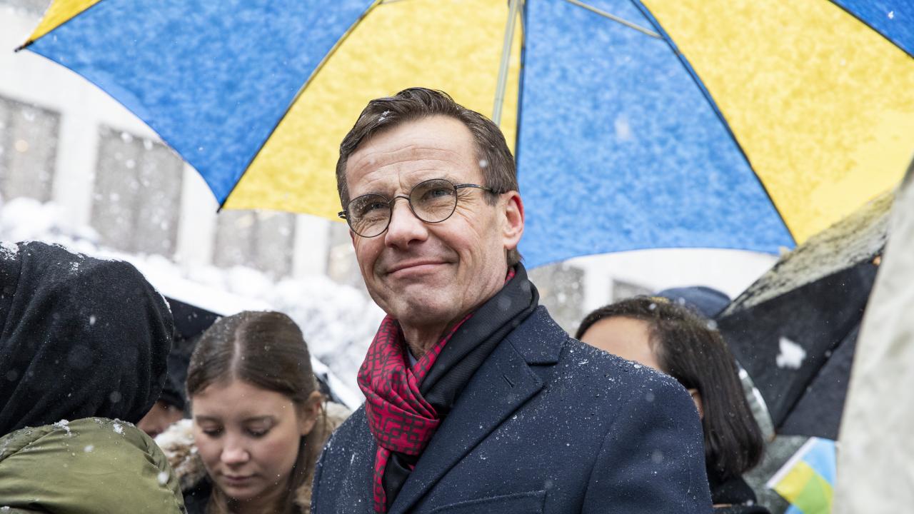 Ulf Kristersson vill se till att överenskommet stöd till Ukraina ska genomföras. 