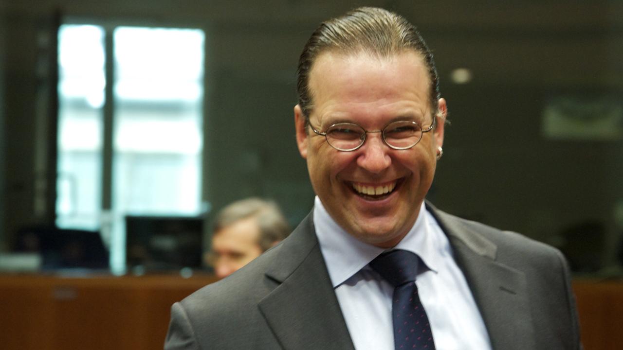 Finansminister Anders Borg (M) kan glädjas åt en bra affär med Sveriges lån till Island.