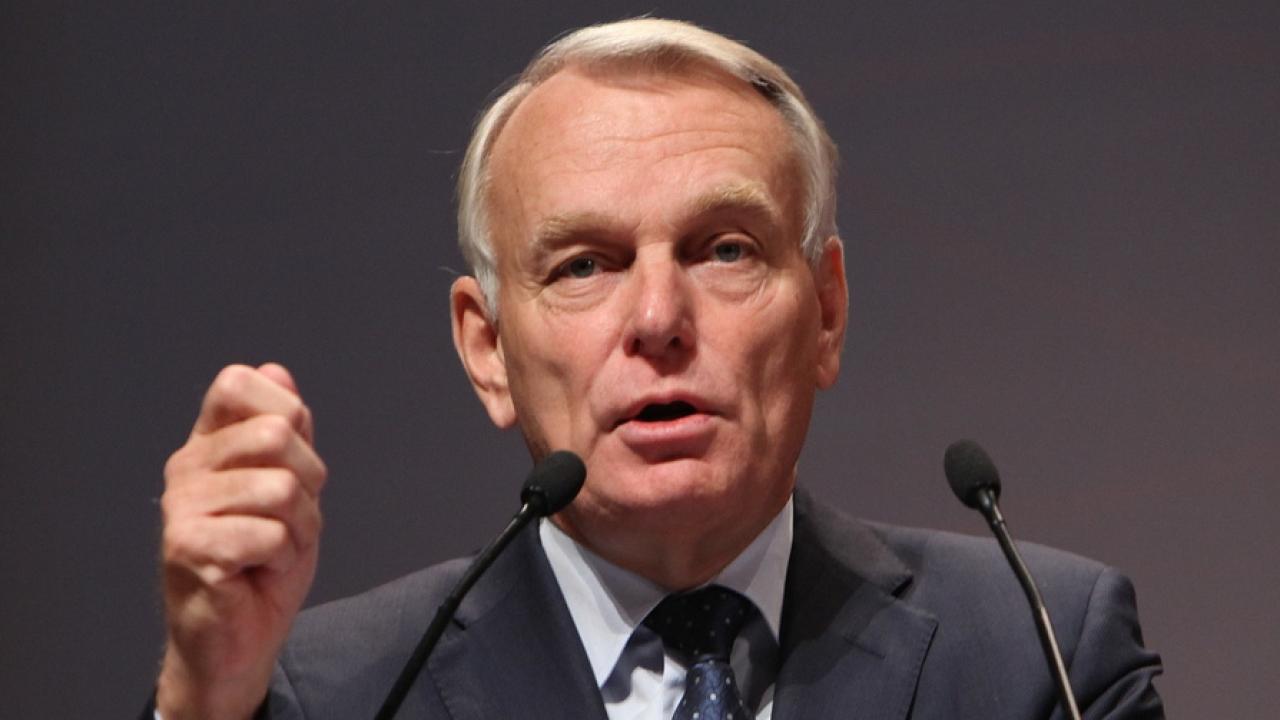 Den franske premiärministern Jean-Marc Ayrault lovar motsvarande 170 miljarder kronor till franska företag. Arkivbild.