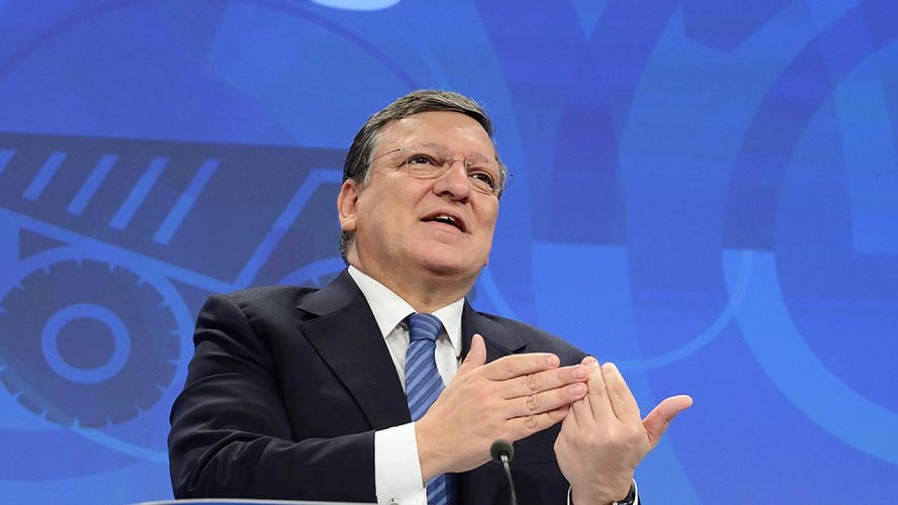 EU-kommissionens ordförande José Manuel Barroso under måndagens presentation av rekommendationerna.