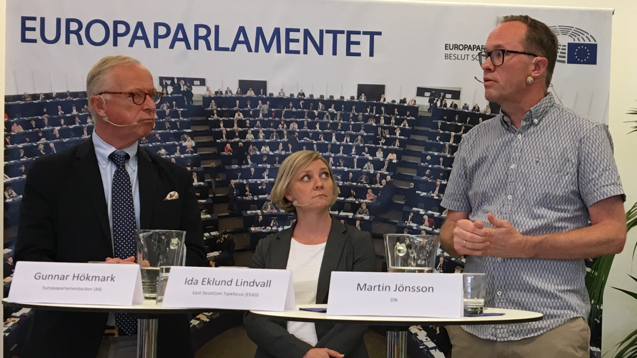 Europaparlamentariker Gunnar Hökmark (M), Ida Eklund Lindvall, Rysslandsexpert på East Stratcom Taskforce och Martin Jönsson,  Dagens Nyheter.