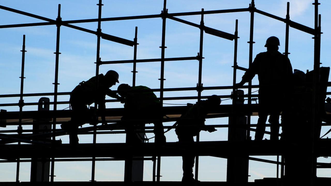  2016 fanns det 2,3 miljoner utstationerade arbetare i EU. Många av dem jobbade i byggsektorn. 