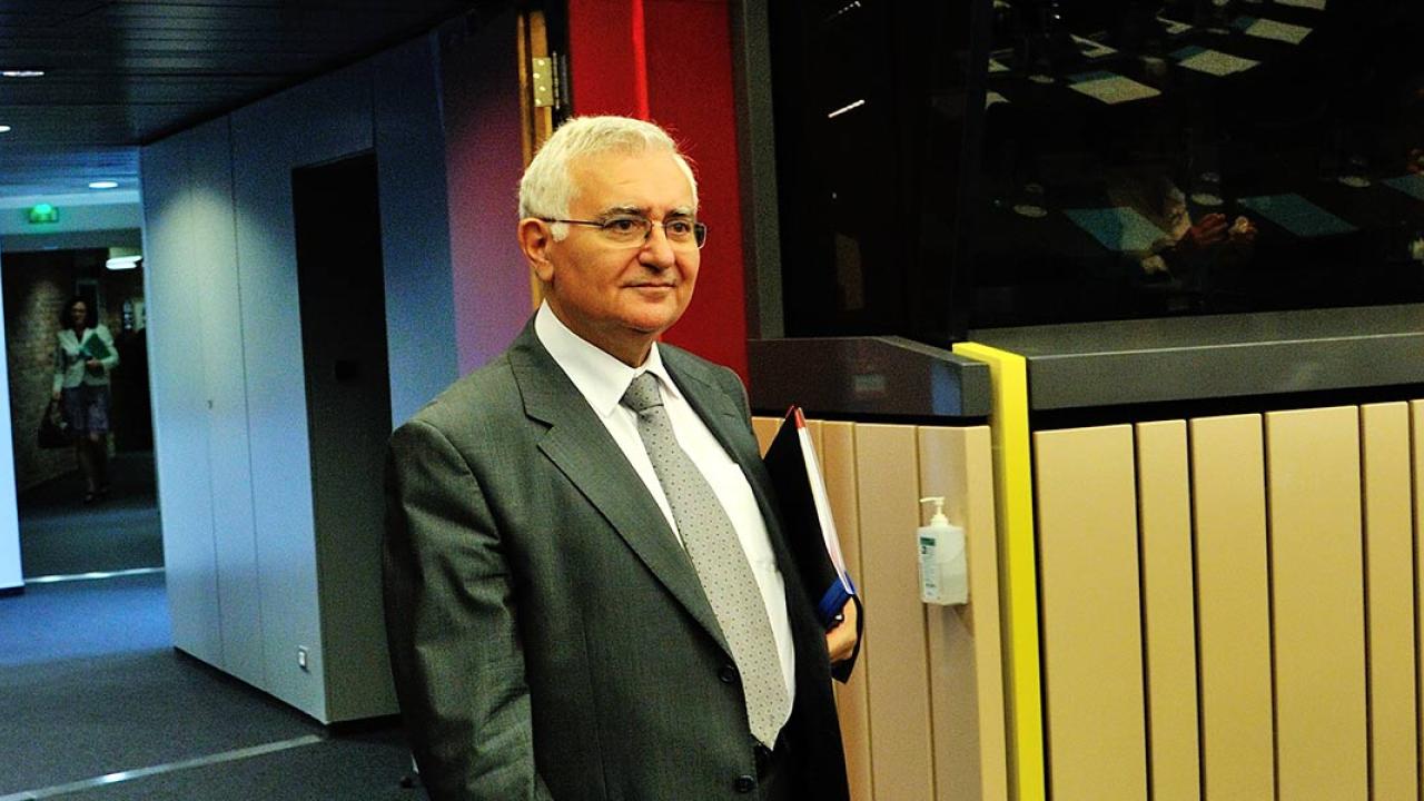 Den före detta maltesiske EU-kommissionären John Dalli ser ut att slippa åtal. Arkivbild.