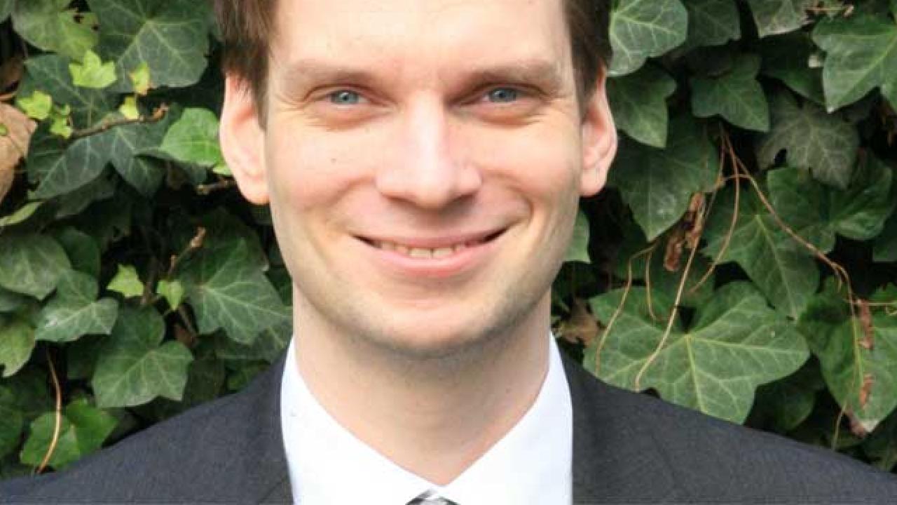 Jag hoppas att diskussionen om vem som blir nästa svenska kommissionärskandidat börjar så snart som möjligt, skriver Daniel Wennick.