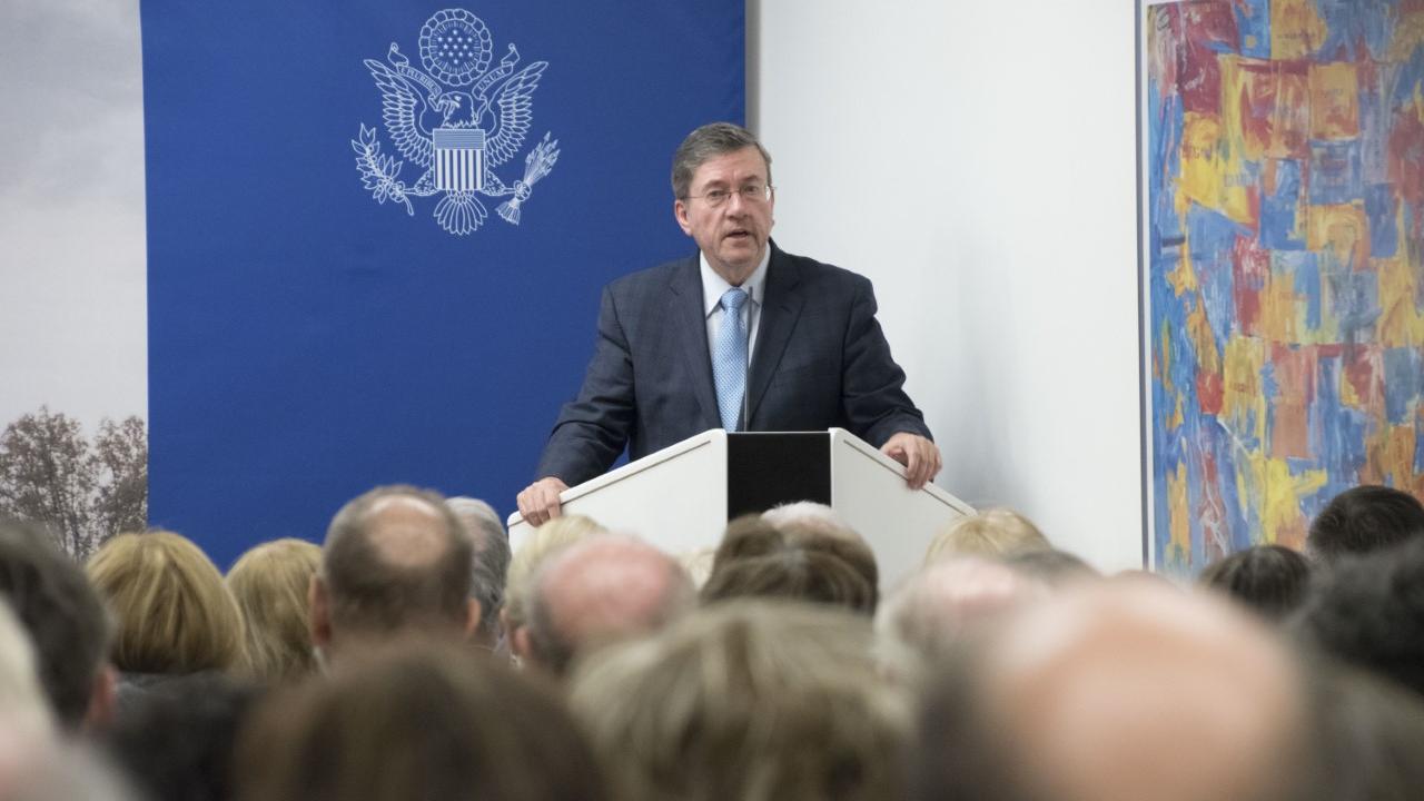 Daniel S. Hamilton, expert på relationen mellan USA och EU vid tankesmedjan Brookings. 