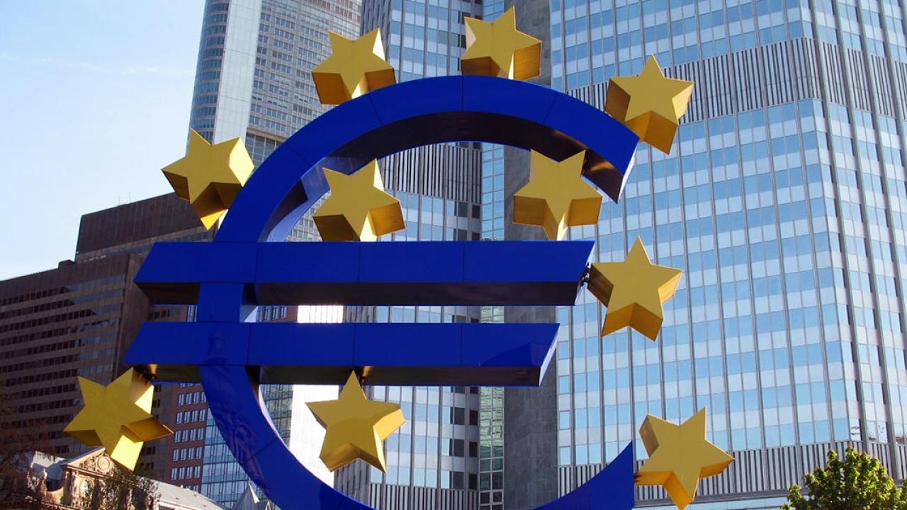 En lettisk bank anklagas för penningtvätt med koppling till Nordkorea. ECB missade det i sin övervakning och det var USA som slog larm. 