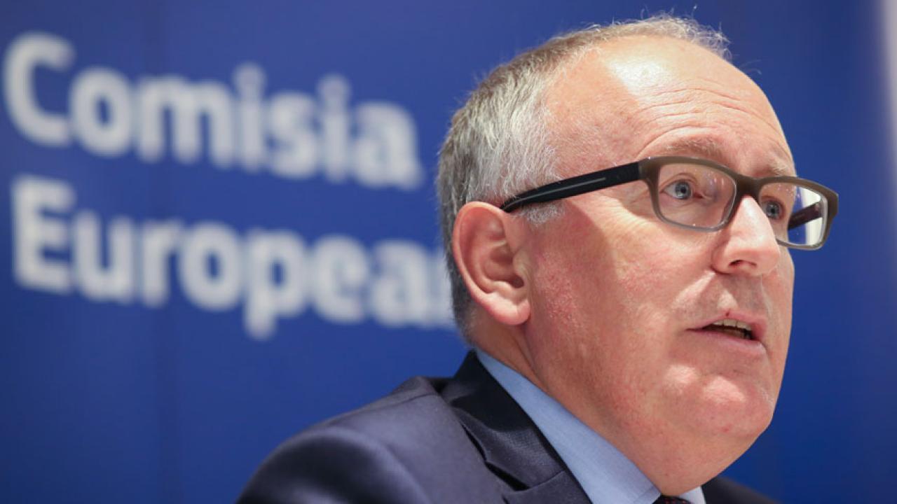 Vi har en ny webbsida där vem som helst kan skriva till kommissionen med en idé för att minska krånglet eller förbättra ett utkast till lagstiftning, och kommissionen svarar på alla synpunkter som kommer in. Det skriver Frans Timmermans, EU-kommissionens förste vice ordförande. 