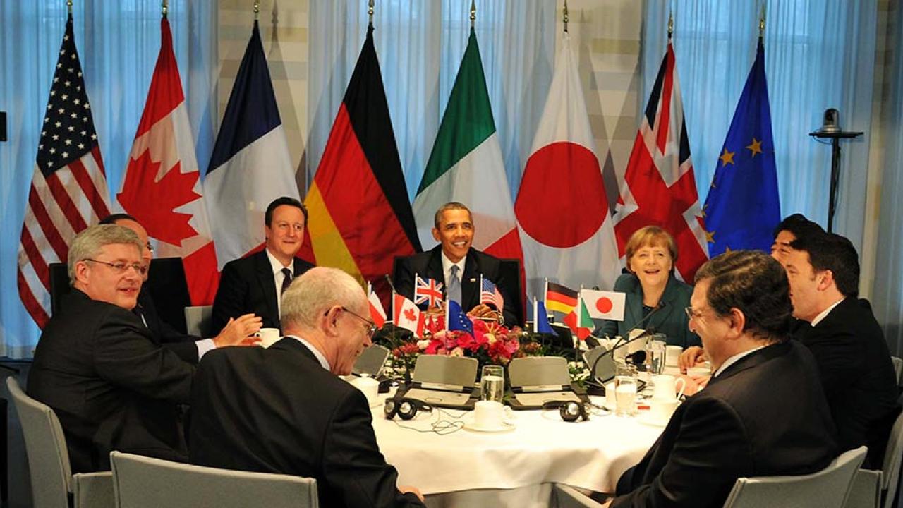 De sju ledarna i G7 samt EU:s representanter under måndagens möte i Nederländerna. 