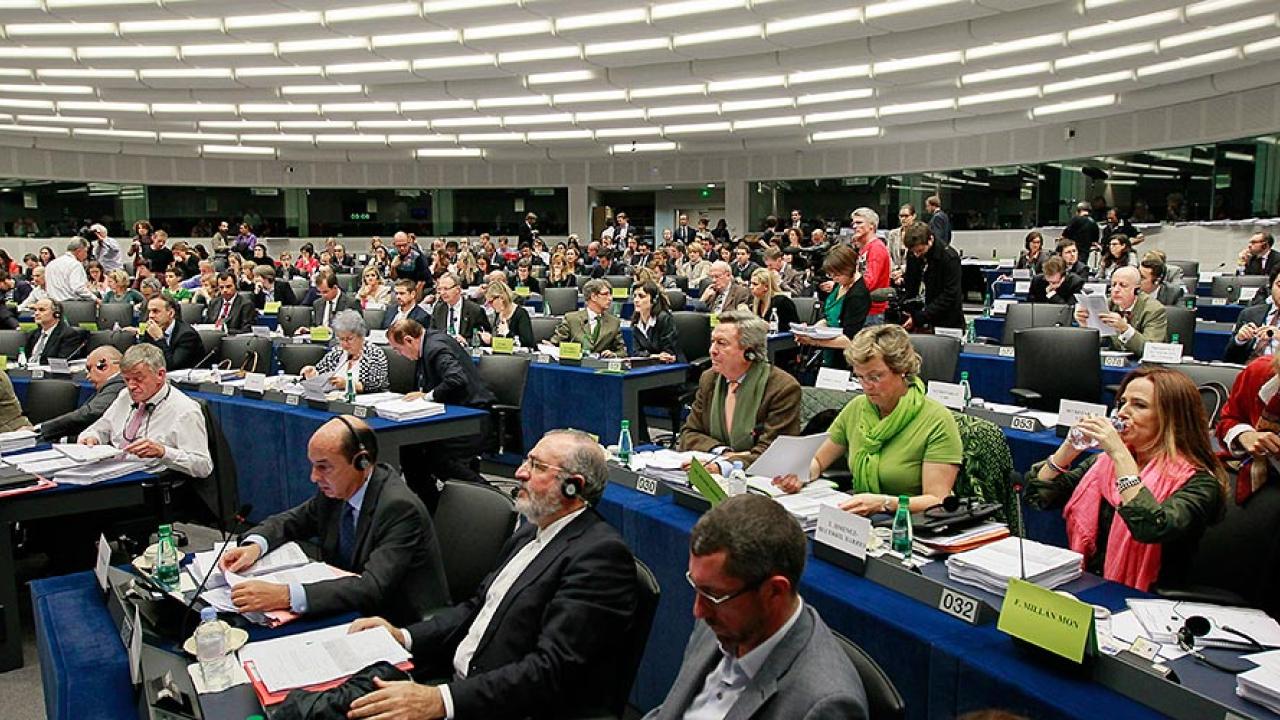 EU-parlamentets rättighetsutskott röstade för förhandlingsmandat för både dataskyddets direktiv och förordning med en överväldigande majoritet.