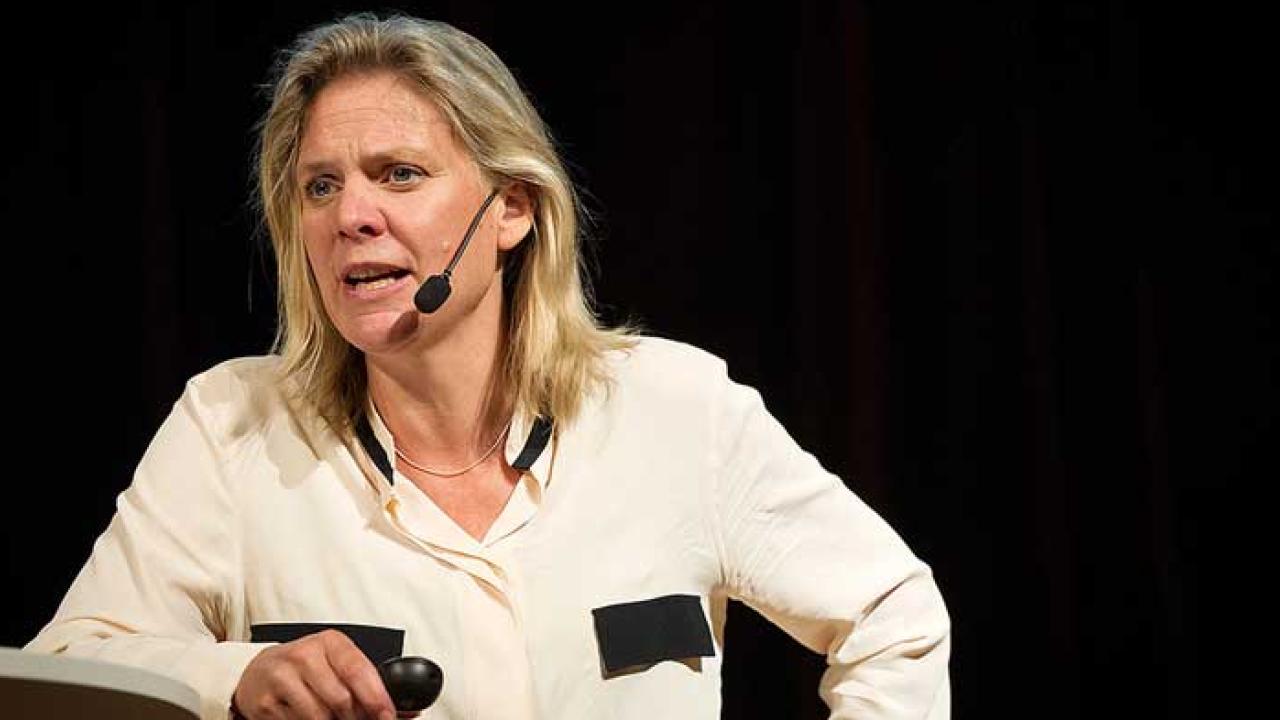 Finansminister Magdalena Andersson (S) kan tänka sig stödja EU-kommissionens klimatmål. Arkivbild.