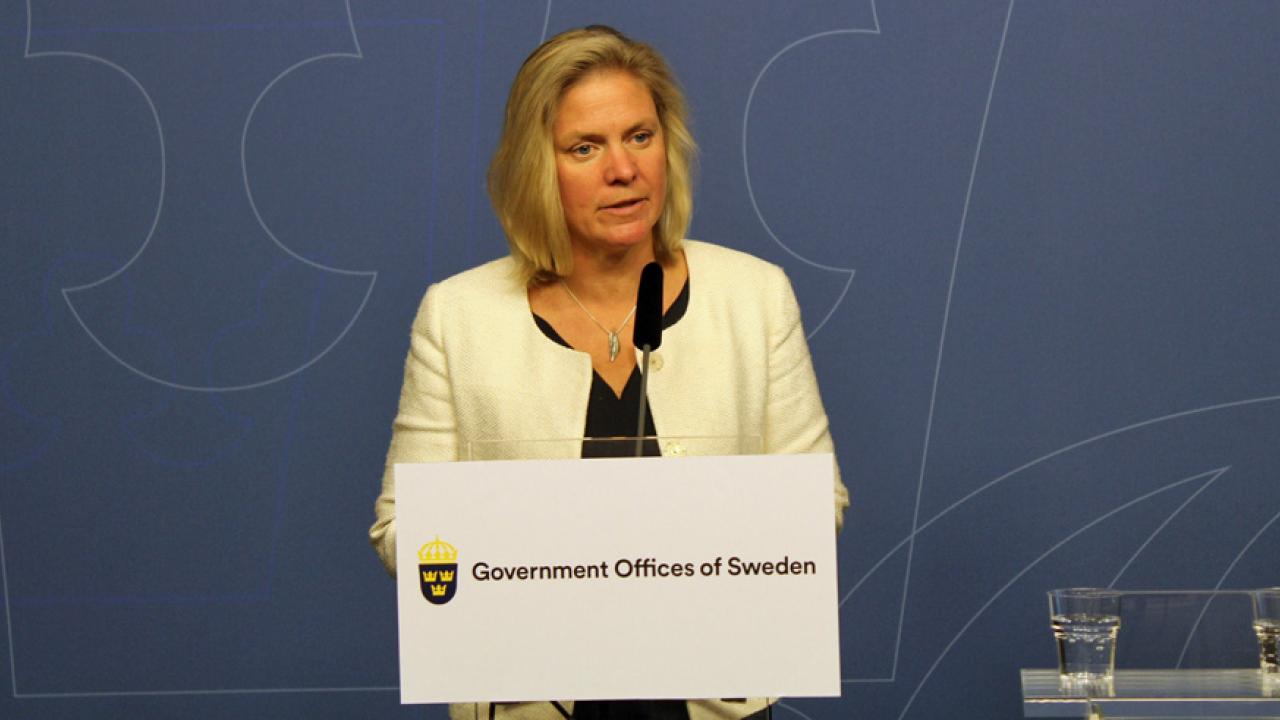 Finansminister Magdalena Andersson (S) tror inte indragna EU-bidrag för att pressa triskande EU-länder att följa EU-beslut är en framkomlig väg. Arkivbild.