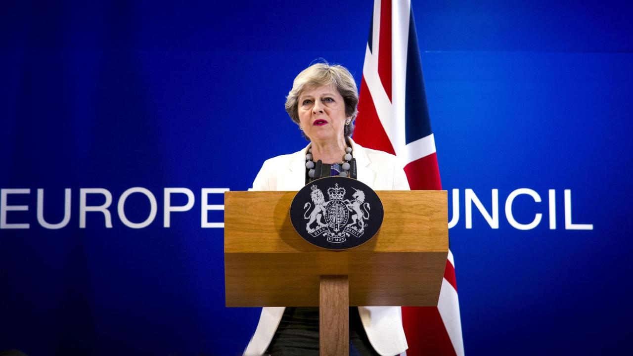 Storbritannien måste ge mer innan EU börjar prata om den framtida relationen med landet. 