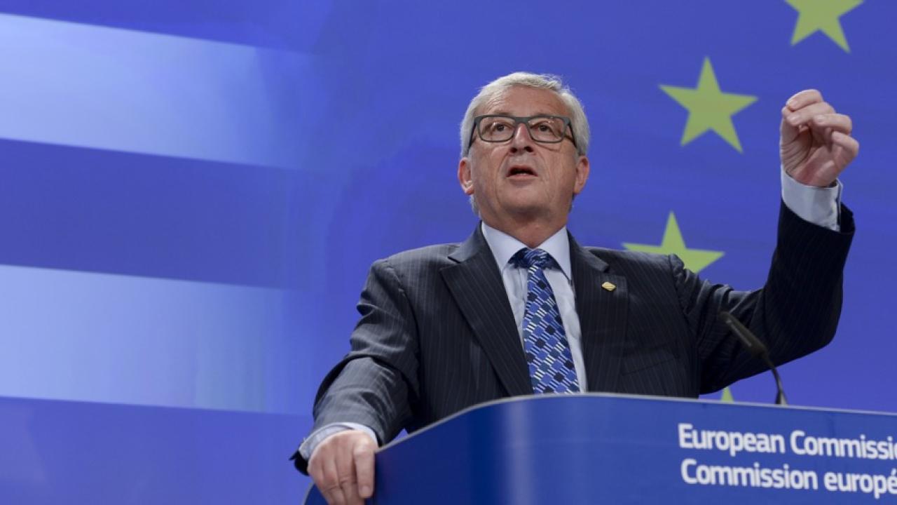 EU-kommissionens ordförande Jean-Claude Juncker vädjar till grekerna att rösta ja. 