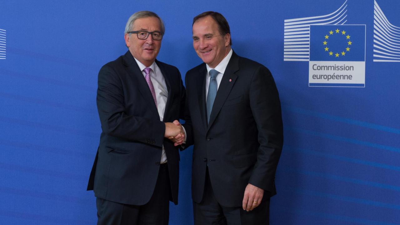EU-kommissionens ordförande kristdemokraten Jean-Claude Juncker och statsminister socialdemokraten Stefan Löfven står värdar för ett socialt toppmöte i Göteborg den 17 november 2017. Arkivbild.