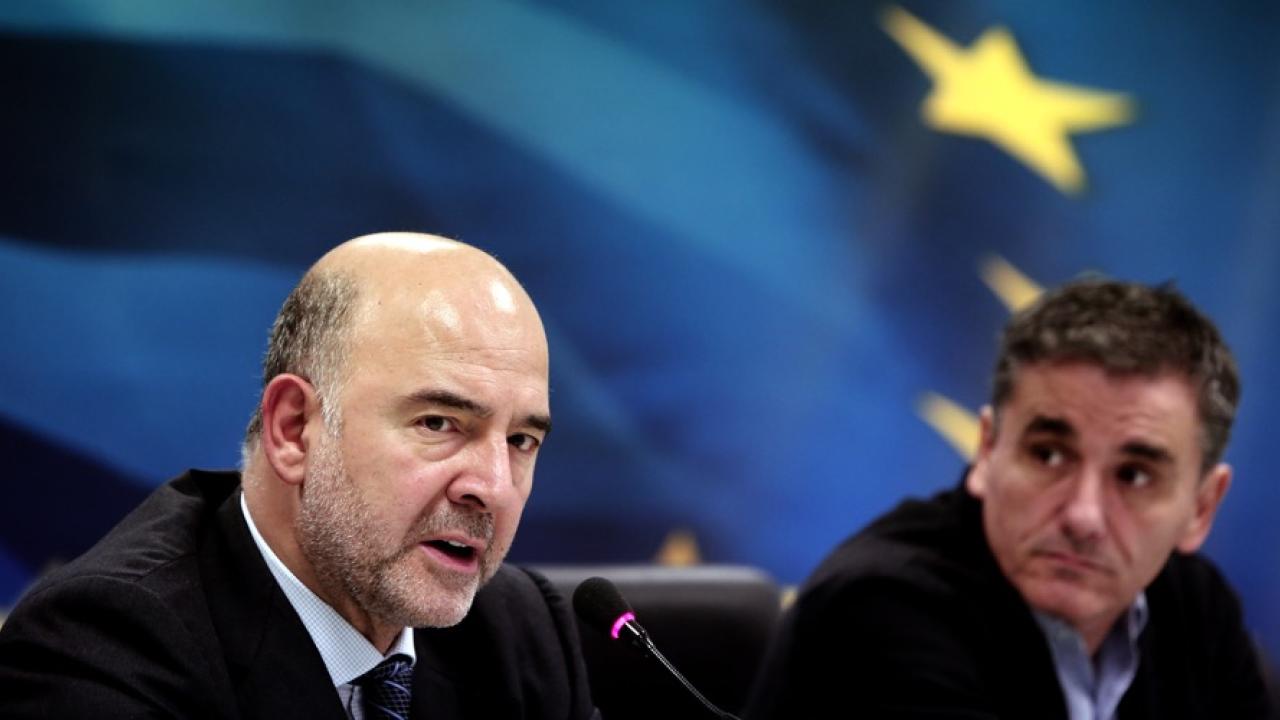 EU:s ekonomiskommissionär Pierre Moscovici och Greklands finansminister Euklidis Tsakalotos.