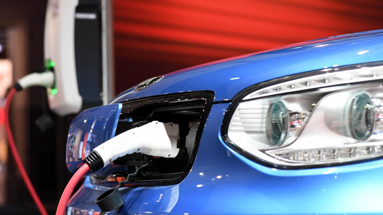 M-SD-KD föreslår bland annat att utbyggnad av laddinfrastruktur bör få stöd ur EU:s coronaåterhämtningsfond. Arkivbild.