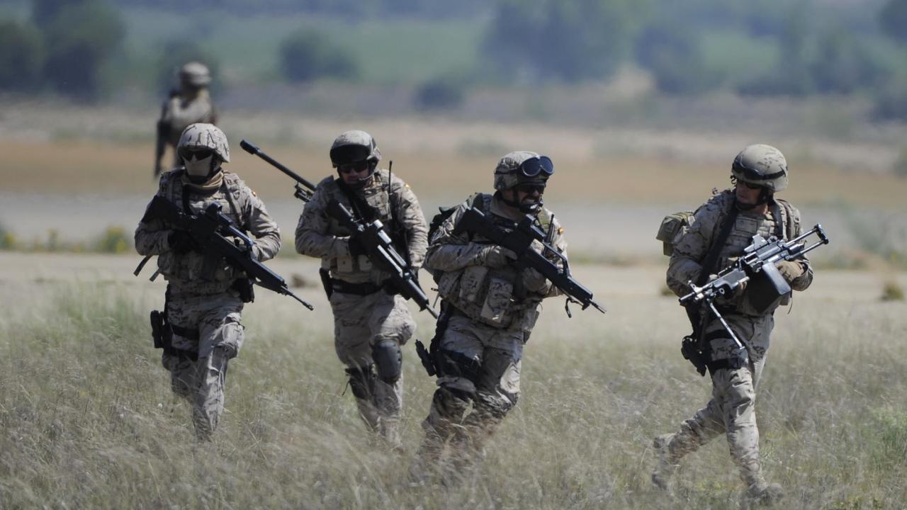 Bilden är tagen under en militär övning med Europeiska centret för flygträning i Spanien 2017. 