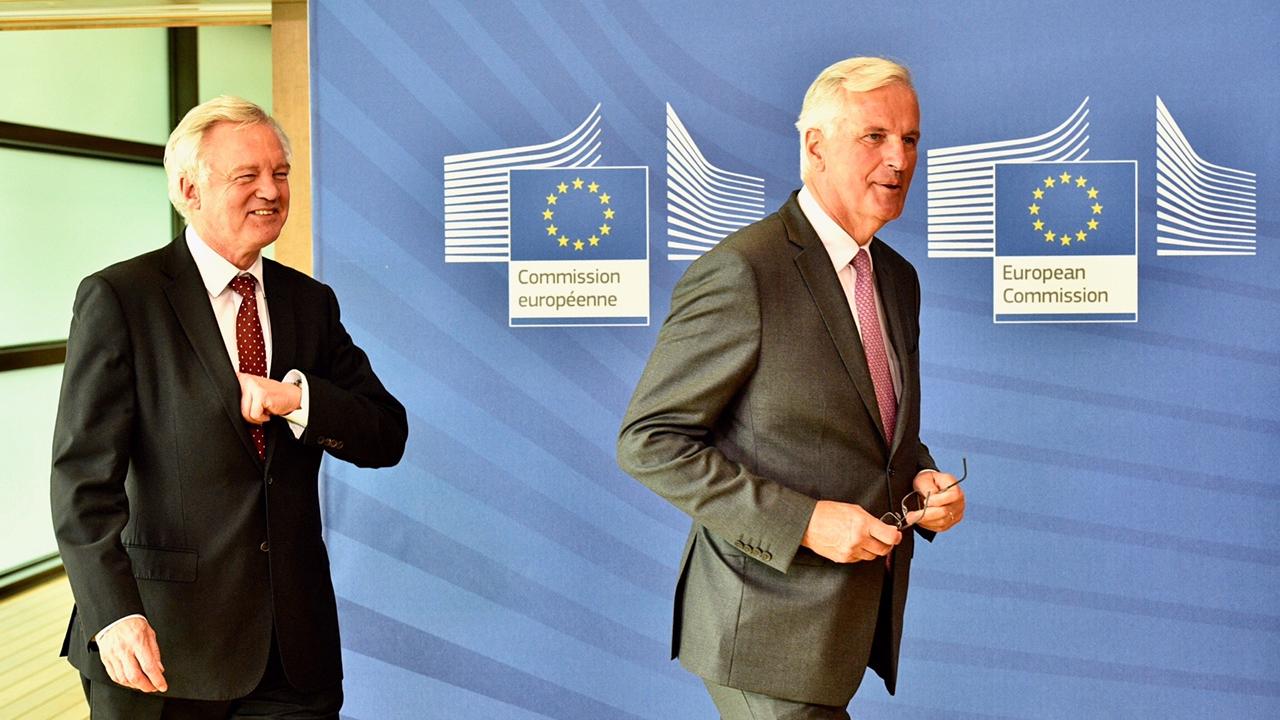 Tonerna var betydligt gladare efter den fjärde rundan i brexitförhandlingarna. Arkivbild.