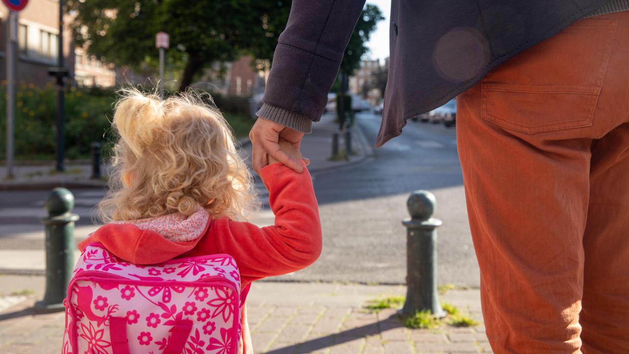 En del av EU-ländernas gemensamma lån föreslås stimulera sysselsättning och motverka barnfattigdom.