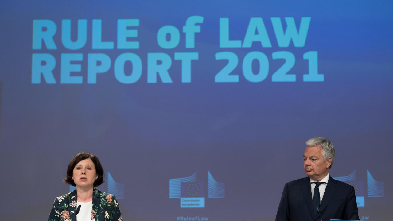 EU-kommissionärer Věra Jourová och Didier Reynders. 