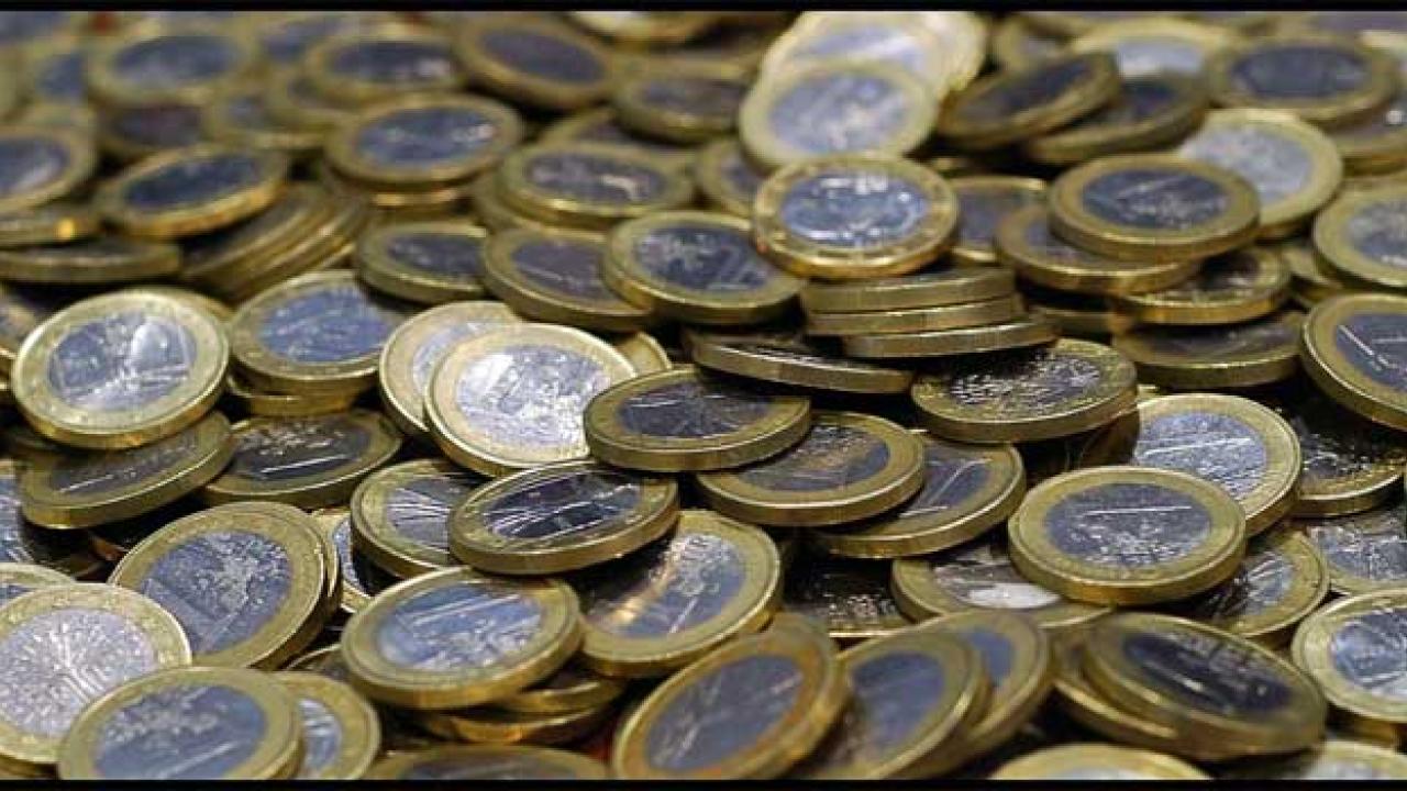  Förhållandet mellan BNP och skatter samt sociala avgifter såsom arbetsgivaravgifter är ett sätt att mäta skattebördan på.