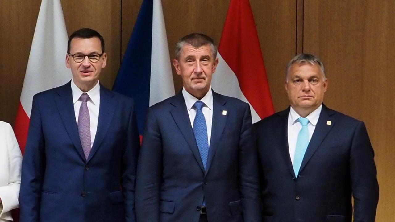 Polens, Tjeckiens och Ungerns premiärministrar nationalkonservative Mateusz Morawiecki, liberale Andrej Babiš och nationalkonservative Viktor Orbán. Arkivbild.