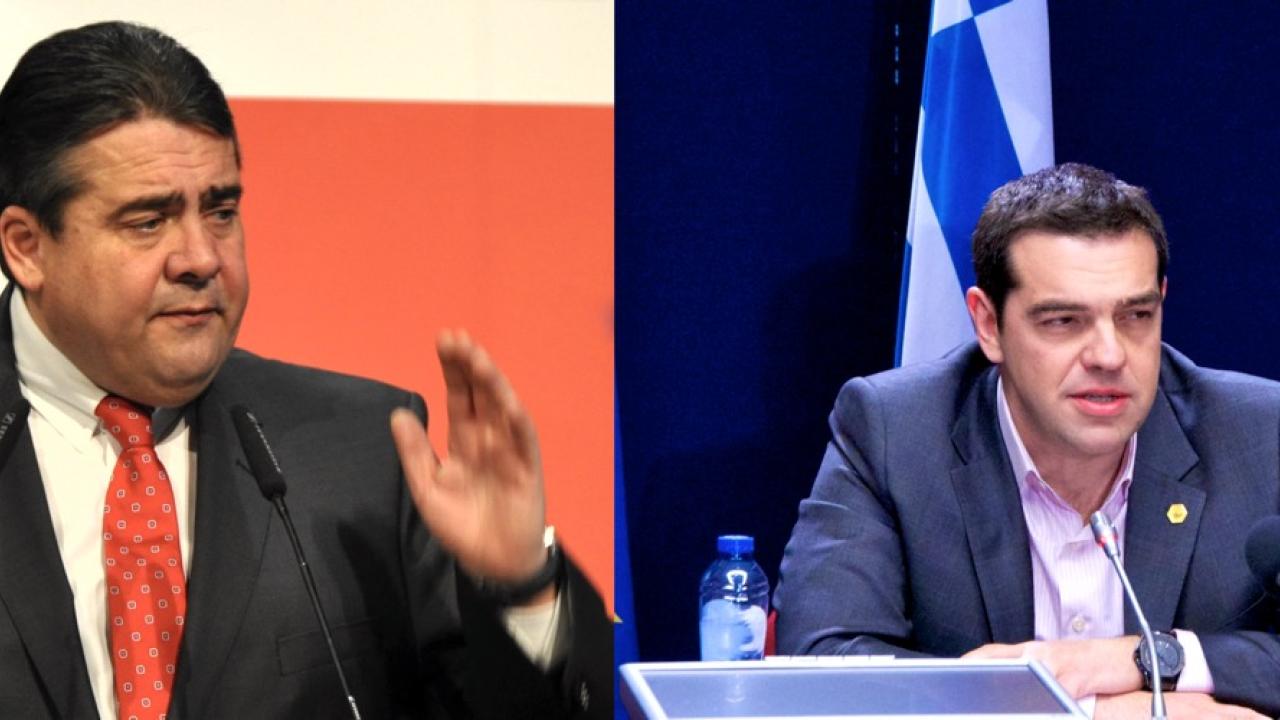 Tysklands biträdande förbundskansler tillika tyska socialdemokraters ledare Sigmar Gabriel och den grekiske premiärministern Alexis Tsipras. Arkivbild.