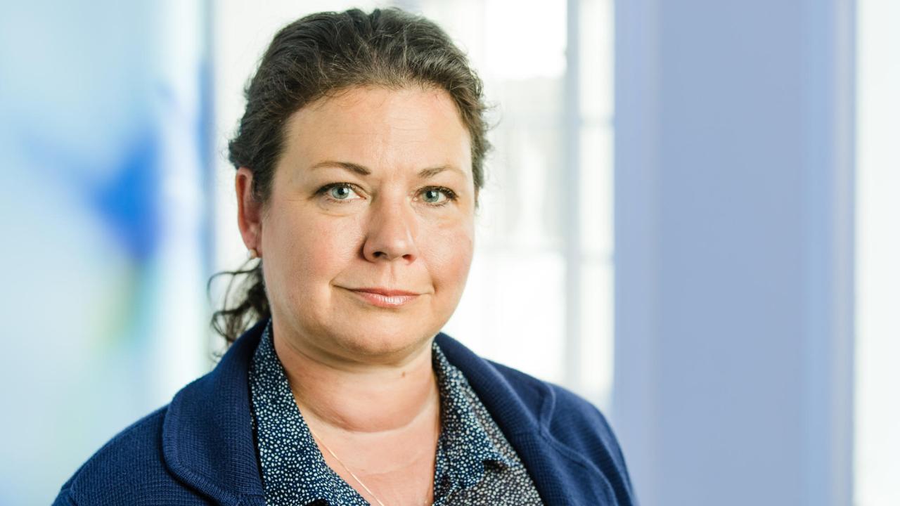 Det är de facto i eurokretsen som alla viktiga ekonomisk-politiska beslut fattas och Sverige borde vara med där, skriver riksdagsledamot Tina Acketoft (L) talesperson i EU-frågor. 