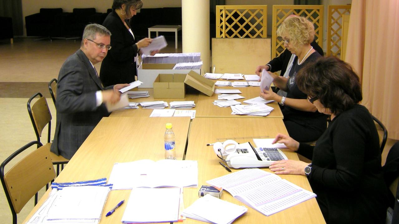 Öppenheten kring svensk partiernas finanser måste öka, anser OSSE som granskat svenska valet 2018. Arkivbild.