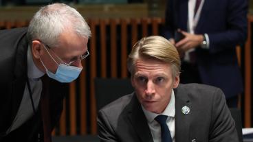 Miljö- och klimatminister Per Bolund på miljöministerrådet i Luxemburg den 6:e oktober 2021.