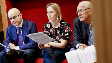 Socialdemokraterna Aleksander Gabelic, Jytte Guteland och Olle Ludvigsson röstade olika i frågan om upphovsrättsdirektivet.