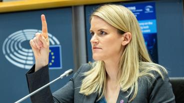 Den amerikanska visselblåsaren Frances Haugen gästade på måndagseftermiddagen EU-parlamentet i Bryssel.