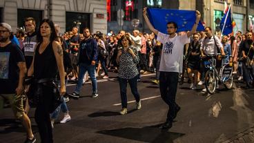 Den polska regeringens ändringar i rättssystemet har flera gånger lett till protester, som här i Warszawa 21 juli i fjol.