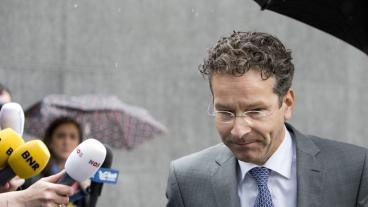 Eurogruppens ordförande Jeroen Dijsselbloem på väg in till måndagens möte.