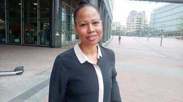 Alice Bah Kuhnke (MP) gläds över att parlamentet enats kring direktivet om våld mot kvinnor och våld i hemmet.