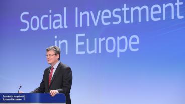 EU-kommissionär László Andor presenterade ett socialt investeringspaket.