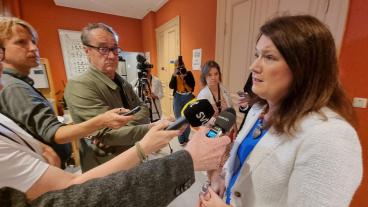 Utrikesminister Ann Linde (S) meddelade på fredagsförmiddagen att Sverige säger ja till att ge Ukraina och Moldavien kandidatlandsstaus i EU. 