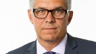 Säkerhetspolischef Anders Thornberg har beslutat att höja hotnivån när det gäller terrorism riktad mot Sverige.