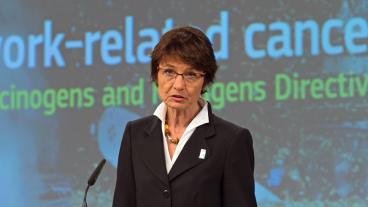 - Målet med mitt förslag om att skärpa EU:s regler mot cancerframkallande kemikalier på arbetsplatsen, skriver EU-kommissionär Marianne Thyssen.