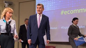 EU-kommissionärerna Elżbieta Bieńkowska, Andrus Ansip och Vĕra Jourová.