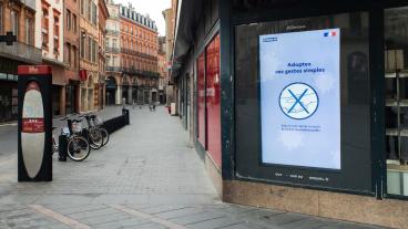 De allra flesta affärer har slagit igen i EU-länderna, här i franska Toulouse. Arkivbild.