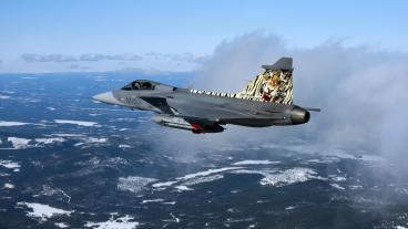 Ett tjeckiskt Gripenplan övar att skjuta missiler på Vidsel. Arkivbild